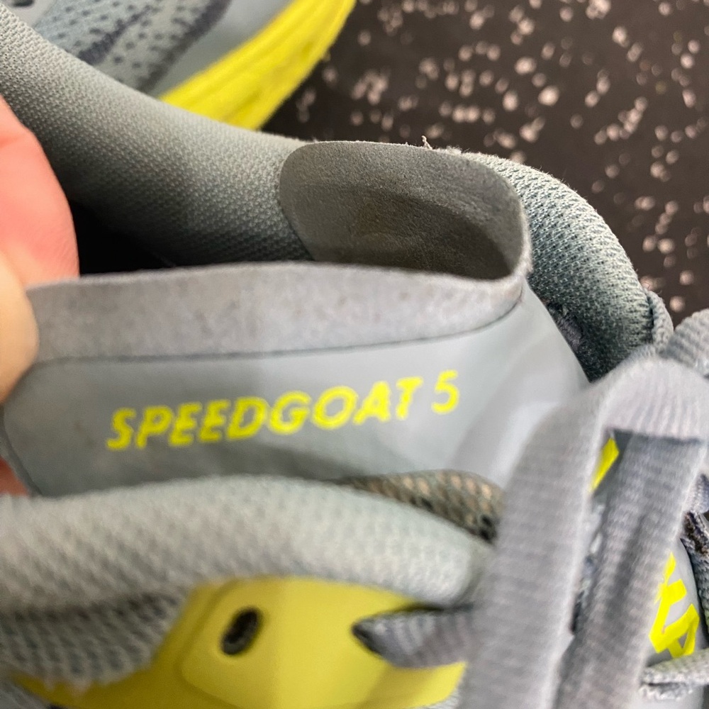 Hoka  One One Speedgoat 5 men’s 8.5D Athletic Shoes in Blue and Neon Yellow - Picture 7 of 10